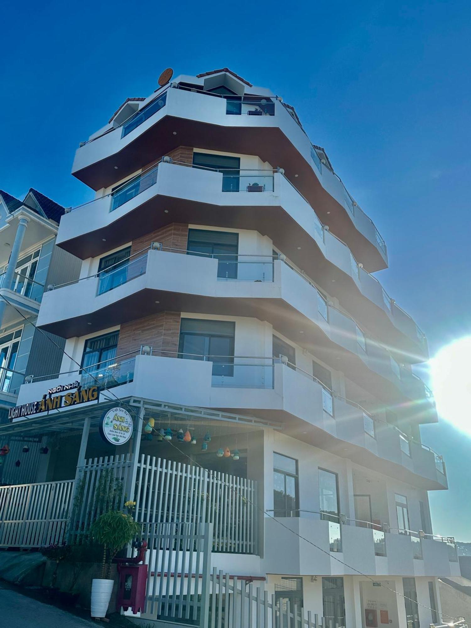 Khach San Anh Sang - Light House Hotel Da Lat Exterior foto